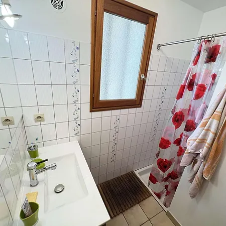 Maison Calme Proche Et Commerces - Fr-1-831-13 *