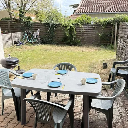 Maison Calme Proche Et Commerces - Fr-1-831-13